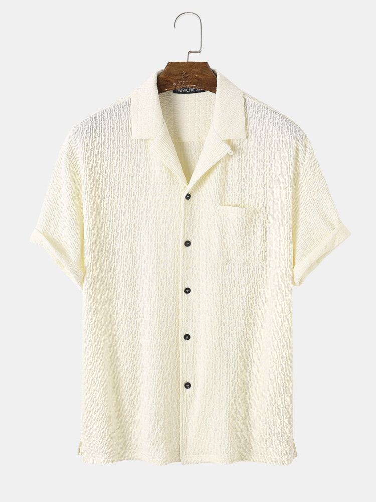 Men's Striped Textured Seersucker Wrinkle-Free Casual Short Sleeve Shirt with Pockets