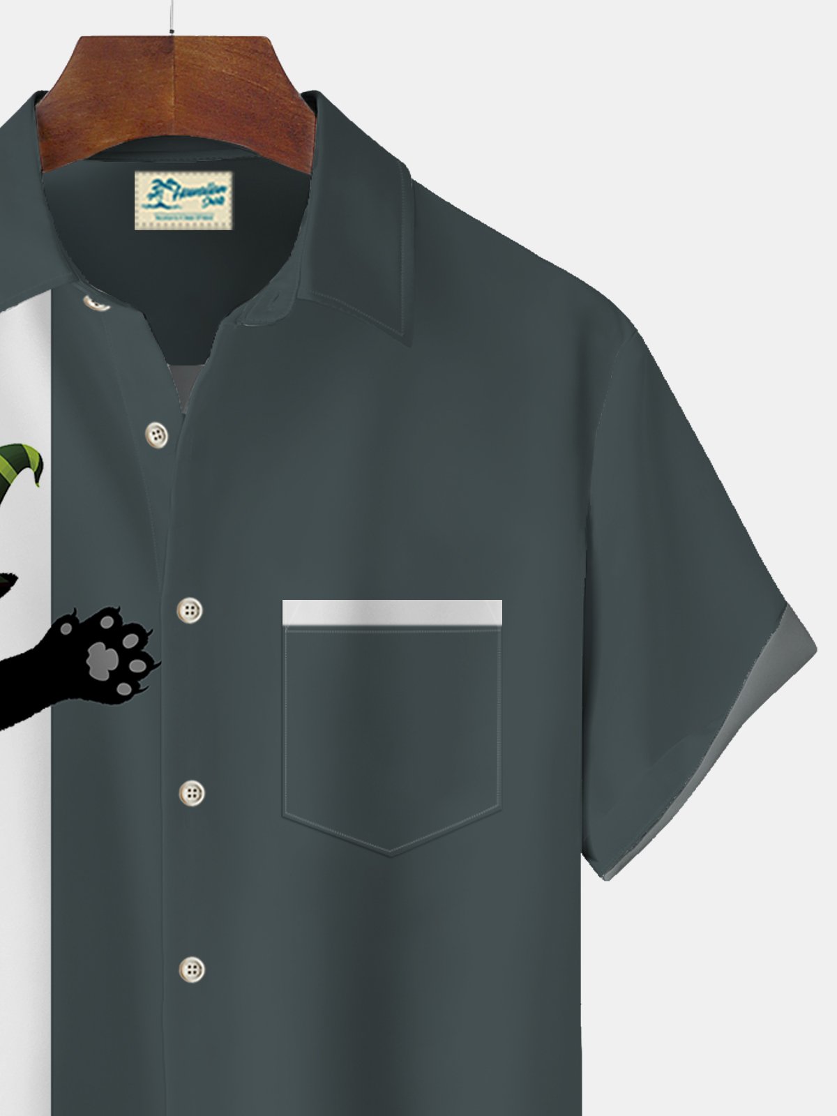 JoyMitty Vintage Bowling Halloween Black Cat Print Beach Men's Hawaiian Oversized Short Sleeve Shirt with Pockets