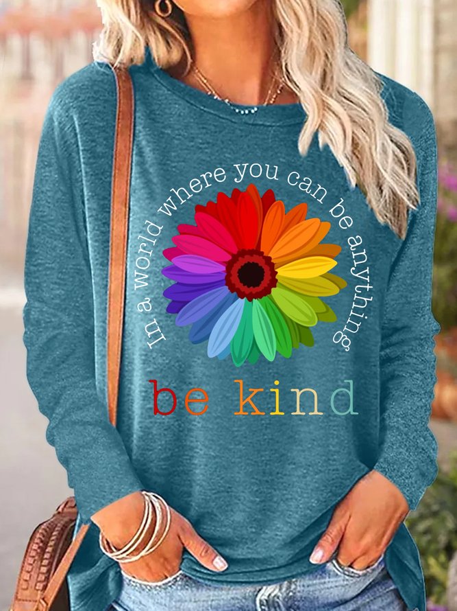 Womens Daisy In A World Where You Can Be Anything Be Kind Vintage Tops